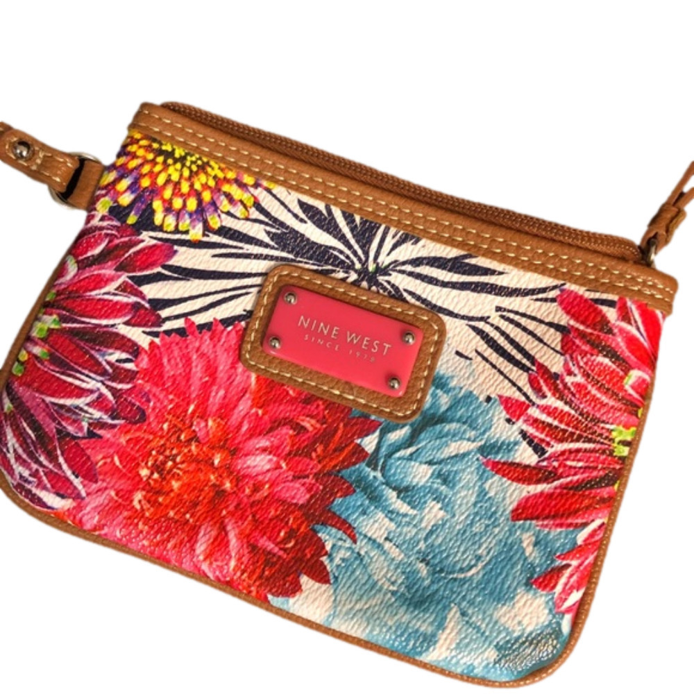 Nine West Wristlet